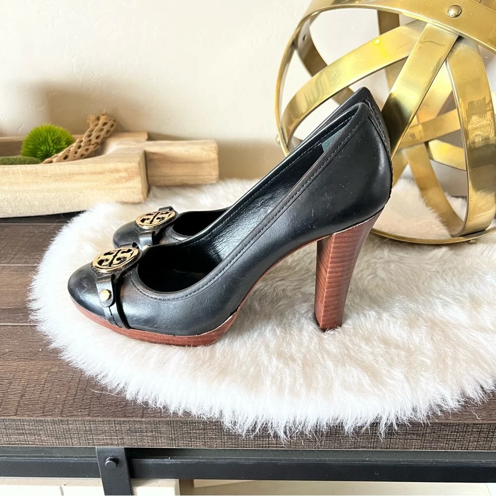 Tory Burch black leather heels - Picture 2 of 5
